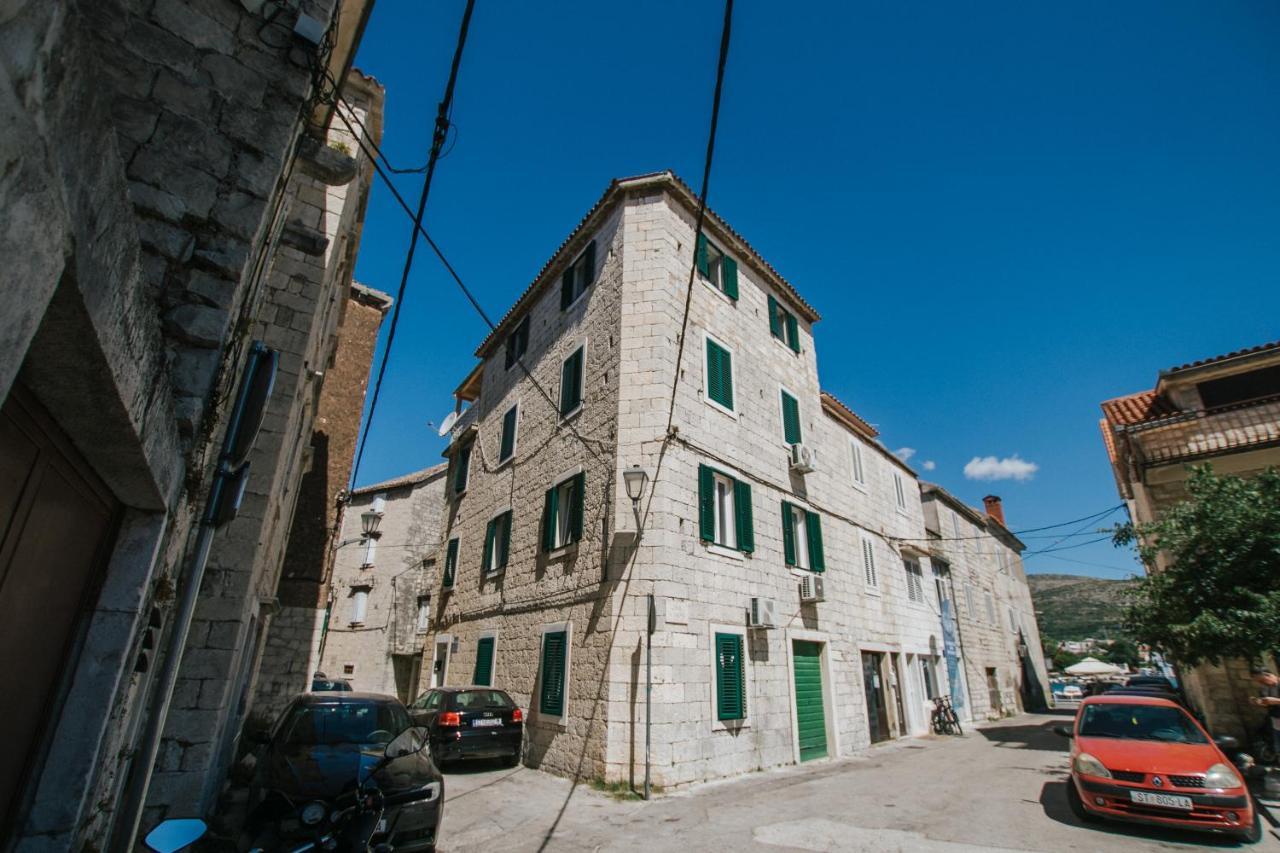 Apartments Ivana Трогир Экстерьер фото