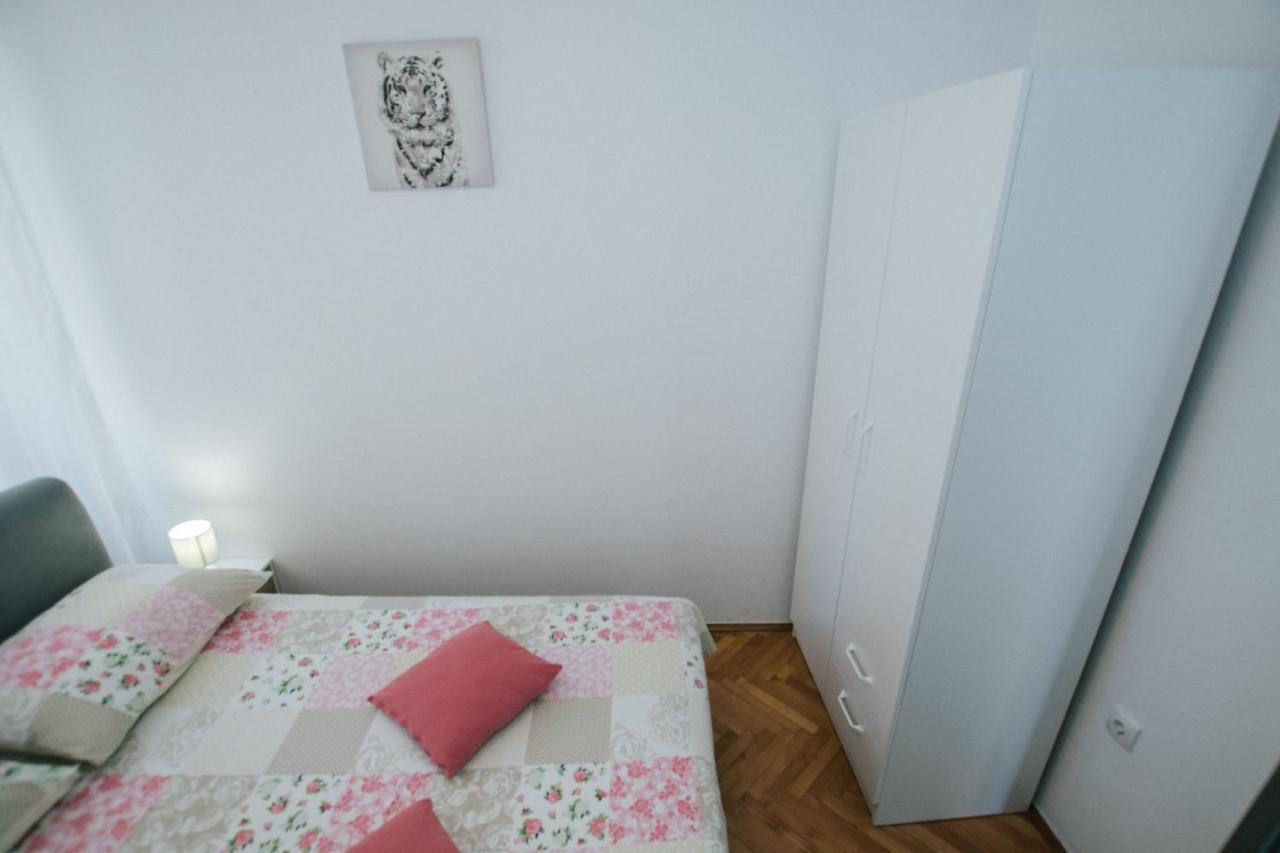 Apartments Ivana Трогир Экстерьер фото