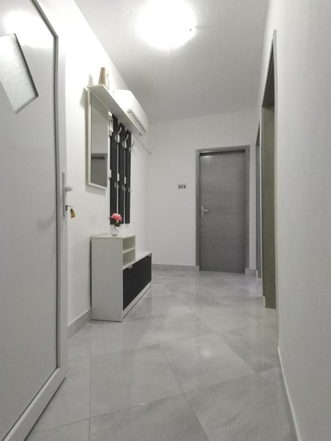 Apartments Ivana Трогир Экстерьер фото