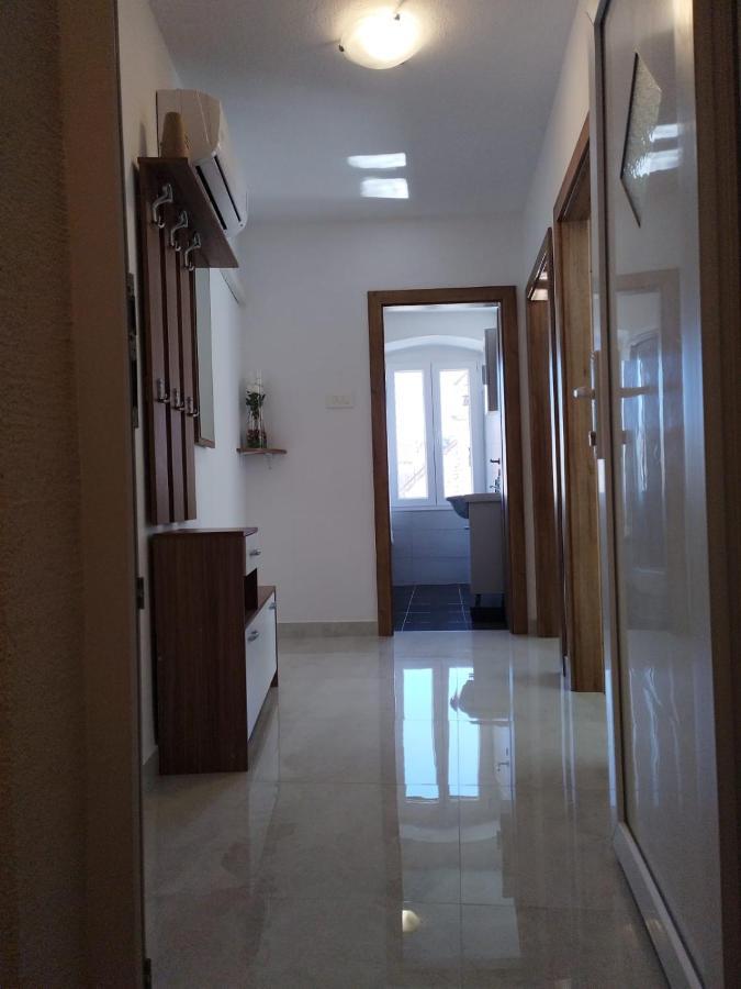 Apartments Ivana Трогир Экстерьер фото