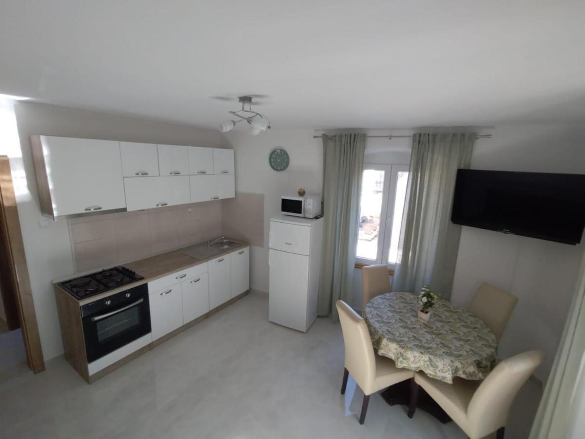 Apartments Ivana Трогир Экстерьер фото