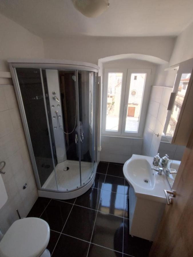 Apartments Ivana Трогир Экстерьер фото
